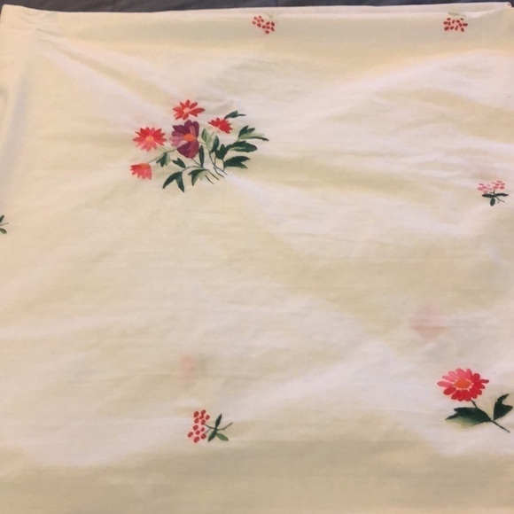 Embroidered White Square Tablecloth - Picture 8 of 8